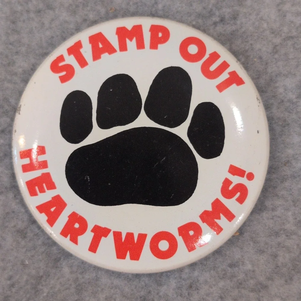 Vintage Stamp Out Heartworms Paw Print Round Pin Button Badge‎ Retro Dog Cat